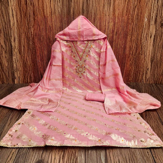 Majestic Charm – Banarasi Jacquard Set