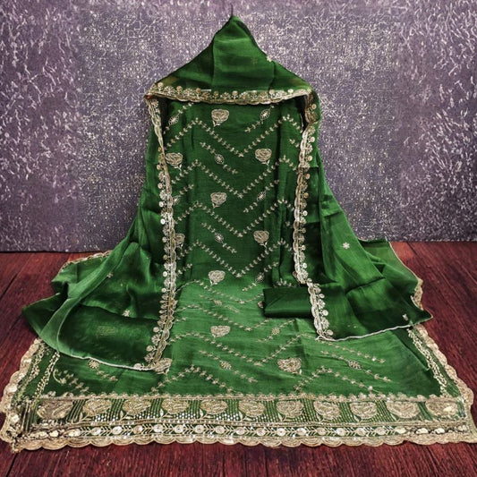 Opulent Aura – Barbari Silk Set