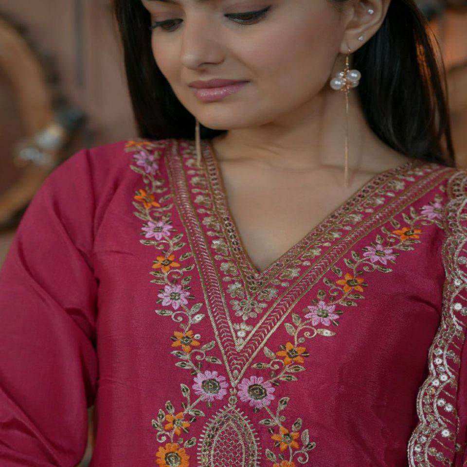 Glitter Grace – Multi Sequin Chinon Set