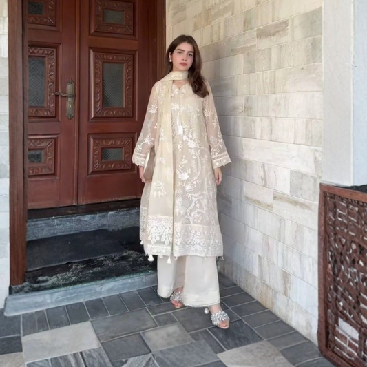 Regal Embroidered Set