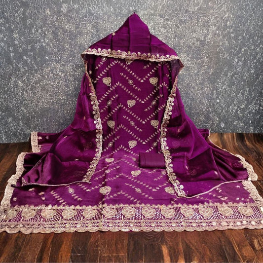 Opulent Aura – Barbari Silk Set