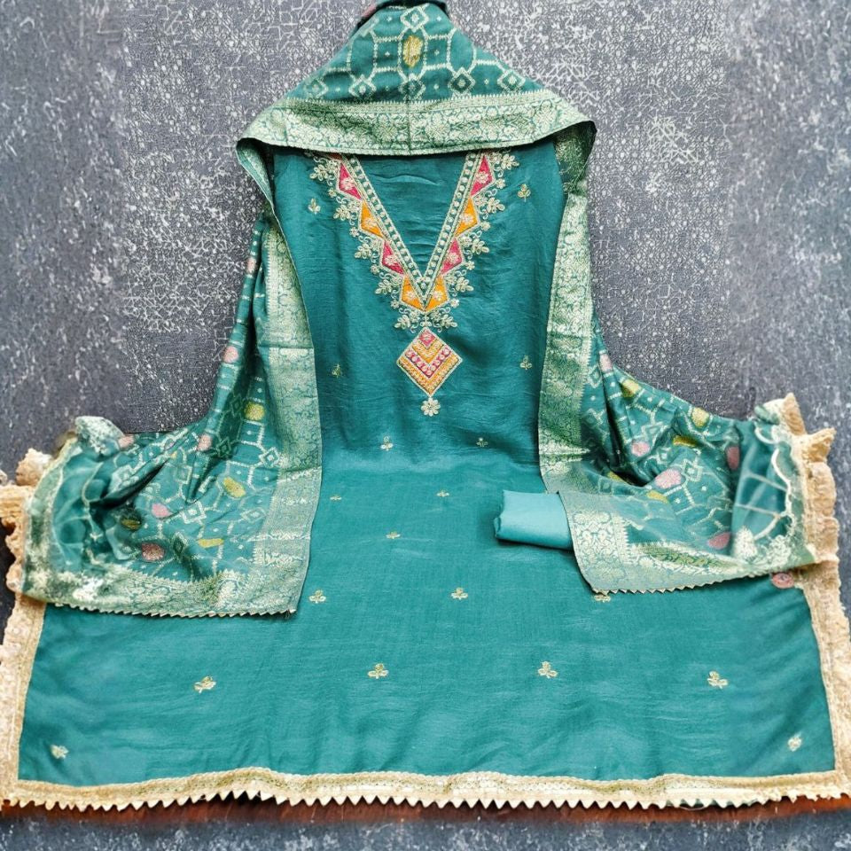 Divine Charm – Vichitra Silk Set