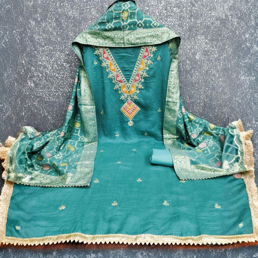 Divine Charm – Vichitra Silk Set