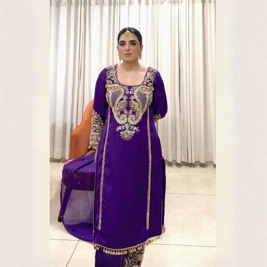 Royal Grace – Embroidered Georgette Set