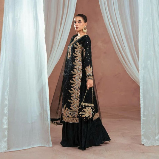 Imperial Charm – Embroidered Faux Georgette Set