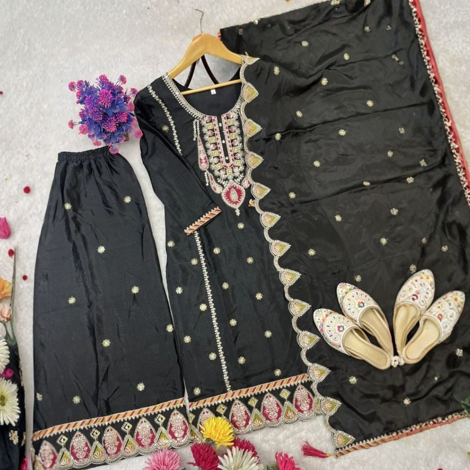 Imperial Charm – Embroidered Faux Georgette Set