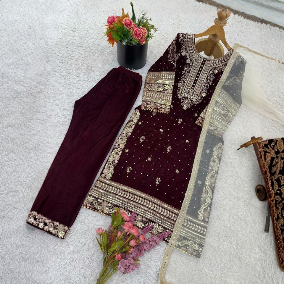 Royal Velvet – Embroidered Micro Velvet Set