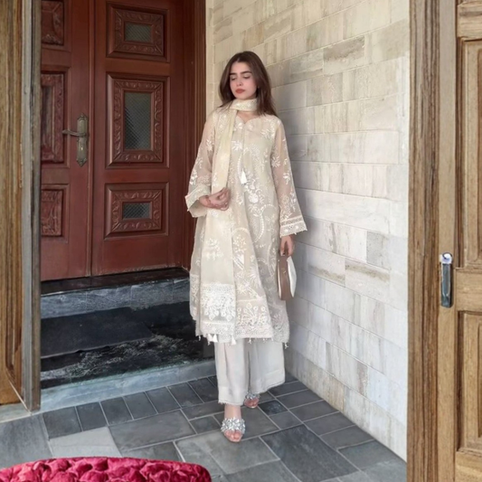 Regal Embroidered Set