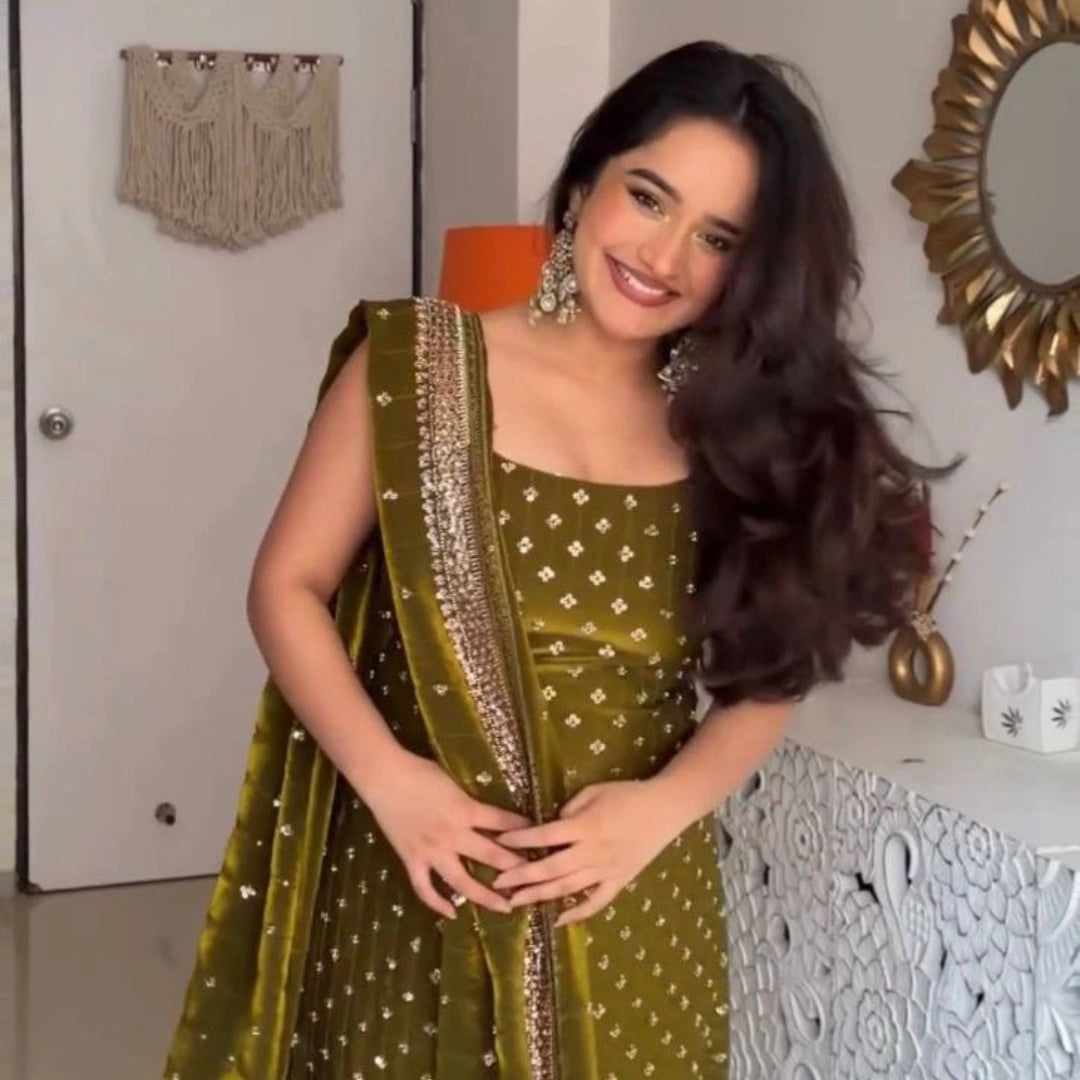 Fendy Silk Embroidered Kurta Set with Dupatta