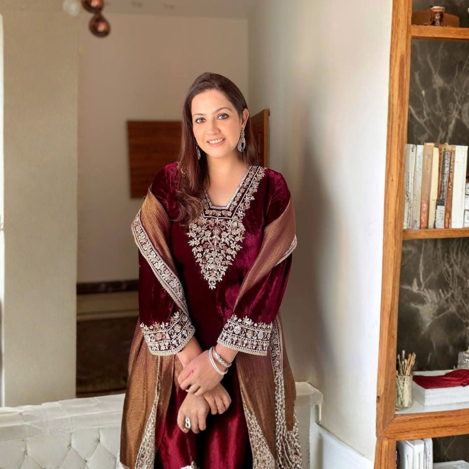 Summer Comfort V-Neck Salwar Suit – Maroon