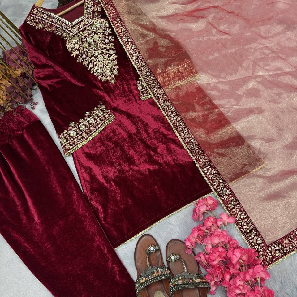 Summer Comfort V-Neck Salwar Suit – Maroon