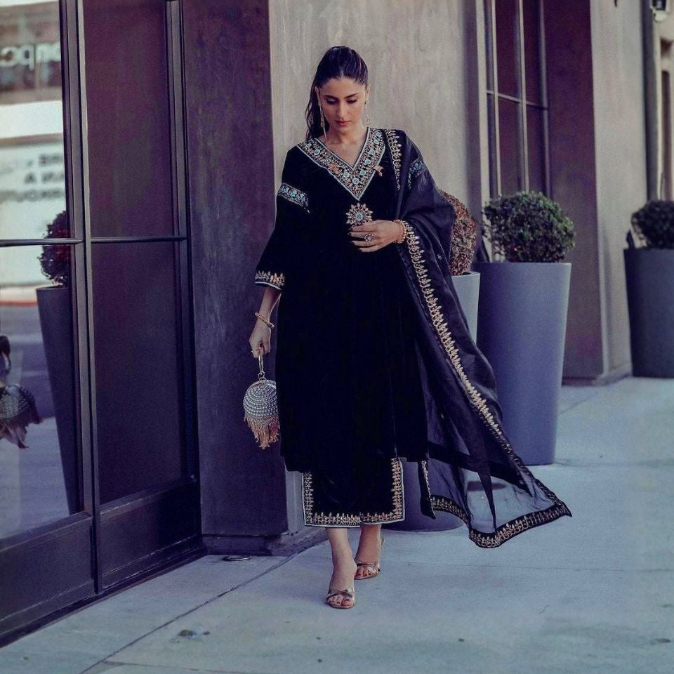 Ramzan Special Blue Embellished Kurta Set